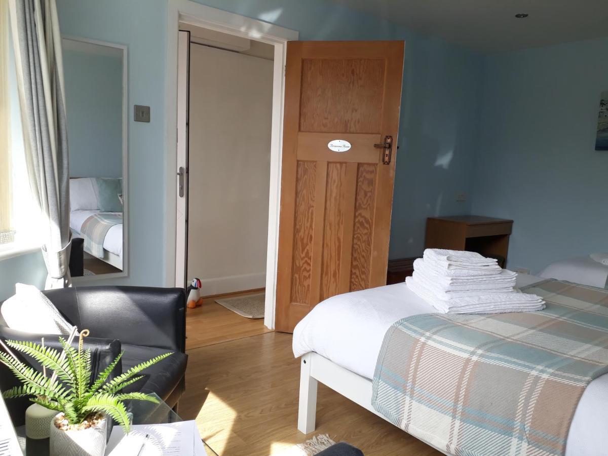 Coast 77 B&B Poole Exterior foto