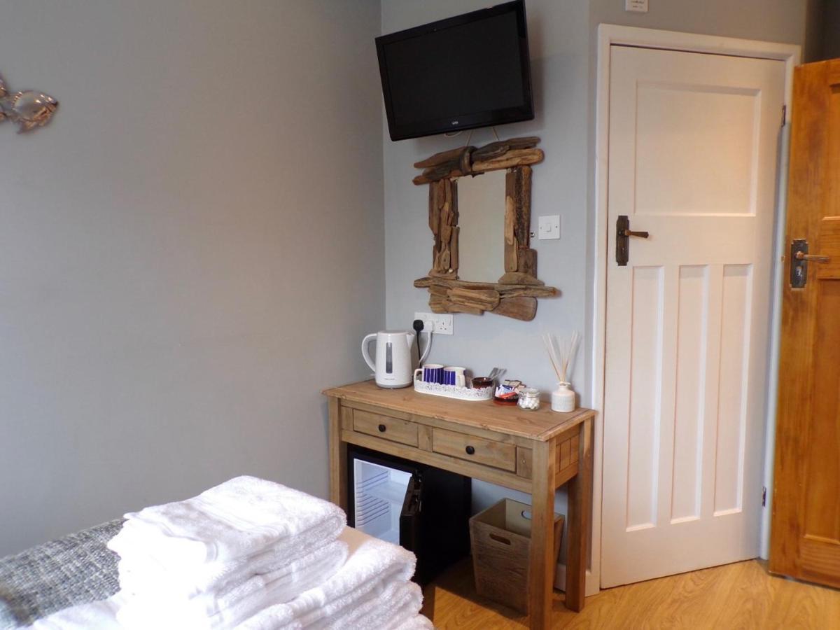 Coast 77 B&B Poole Exterior foto